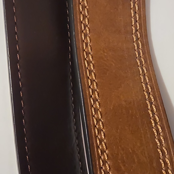 Columbia Reversible Dark Brown or Tan Leather Belt Waist 39"-42" - Picture 7 of 7